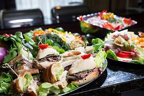 Holiday Inn Montreal Longueuil by IHG
