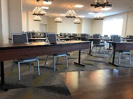 Holiday Inn Montreal Longueuil by IHG