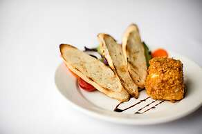 Holiday Inn Montreal Longueuil by IHG