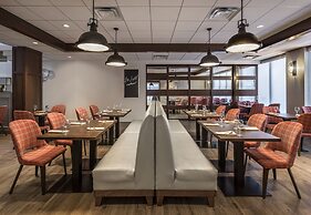 Holiday Inn Montreal Longueuil by IHG