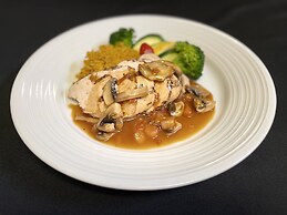 Holiday Inn Montreal Longueuil by IHG