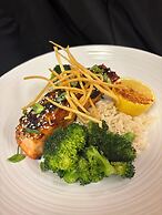 Holiday Inn Montreal Longueuil by IHG