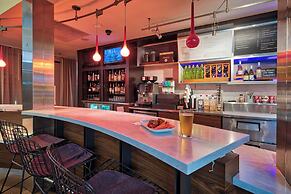 Courtyard by Marriott Hampton