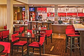 Courtyard by Marriott Hampton