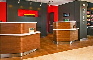 Courtyard by Marriott Hampton