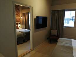 Skyline Airport Hotel