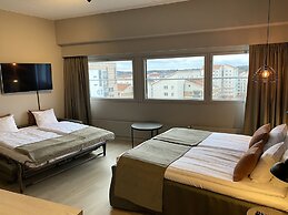 Skyline Airport Hotel