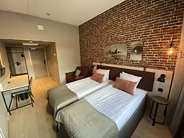 Skyline Airport Hotel