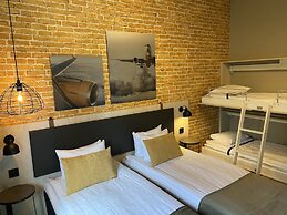 Skyline Airport Hotel