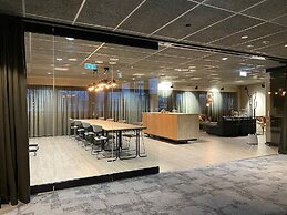 Skyline Airport Hotel