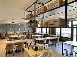 Skyline Airport Hotel