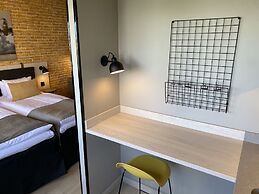 Skyline Airport Hotel