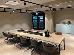 Skyline Airport Hotel