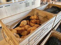 Skyline Airport Hotel