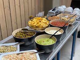 Skyline Airport Hotel