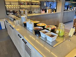 Skyline Airport Hotel