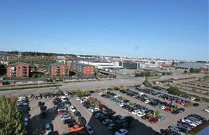 Skyline Airport Hotel