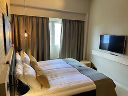 Skyline Airport Hotel