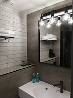 Skyline Airport Hotel