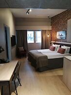 Skyline Airport Hotel