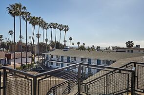 The Shoal La Jolla Beach