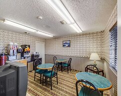 Econo Lodge Falfurrias Hwy 281