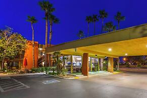 Best Western Royal Sun Inn & Suites