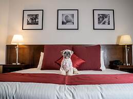 Mercure Canberra