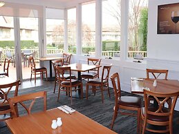 Mercure Canberra