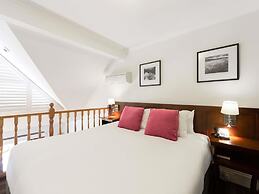 Mercure Canberra