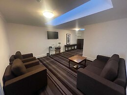 Mercure Canberra