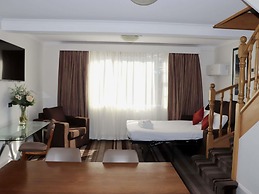 Mercure Canberra