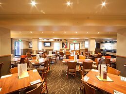 Mercure Canberra