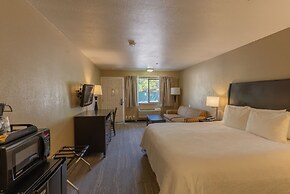 The Oakhurst Inn at Yosemite