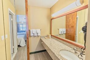 The Oakhurst Inn at Yosemite