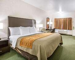 The Oakhurst Inn at Yosemite