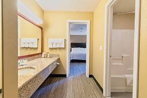 The Oakhurst Inn at Yosemite