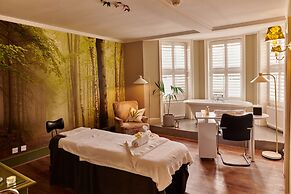 Burnham Beeches Hotel