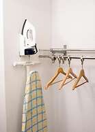 Budget Inn and Suites