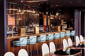 Clarion Hotel The Hub