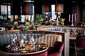 Clarion Hotel The Hub