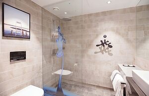 Clarion Hotel The Hub