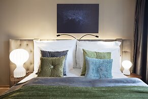 Clarion Hotel The Hub