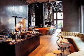 Clarion Hotel The Hub