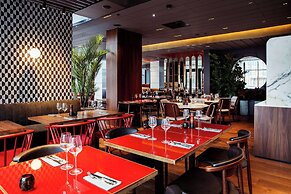 Clarion Hotel The Hub