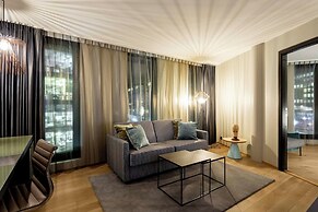 Clarion Hotel The Hub