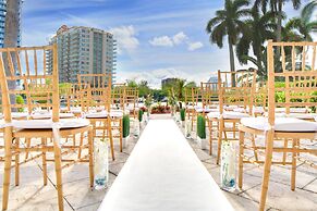 GALLERYone- A DoubleTree Suites by Hilton Hotel