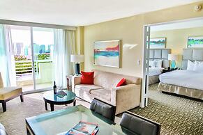 GALLERYone- A DoubleTree Suites by Hilton Hotel