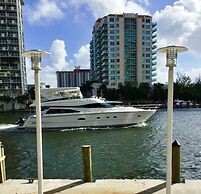 GALLERYone- A DoubleTree Suites by Hilton Hotel