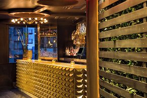 Dream Midtown, by Hyatt